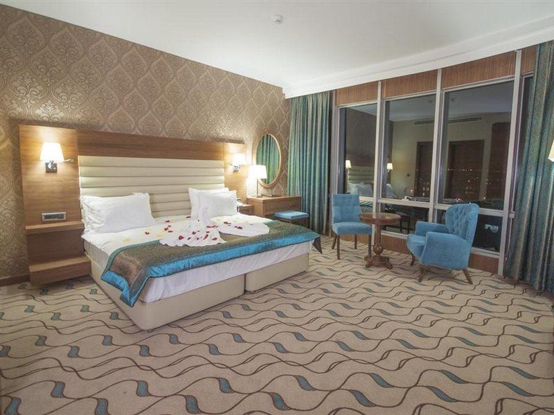 Margi Hotel Эдирне Экстерьер фото A room at the hotel