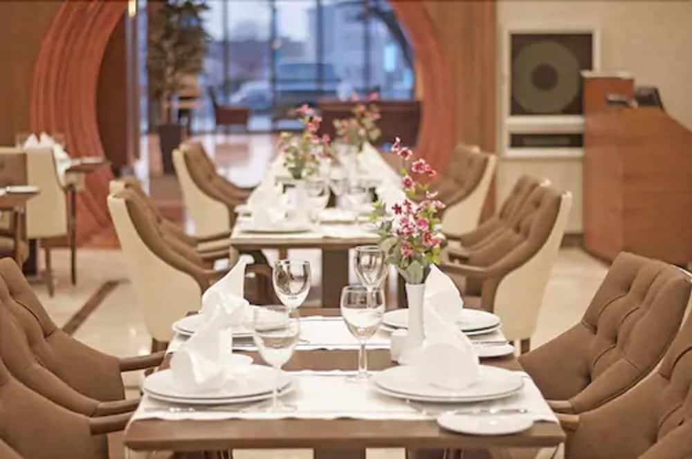 Margi Hotel Эдирне Экстерьер фото Restaurant