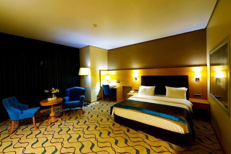 Margi Hotel Эдирне Экстерьер фото A room at the hotel