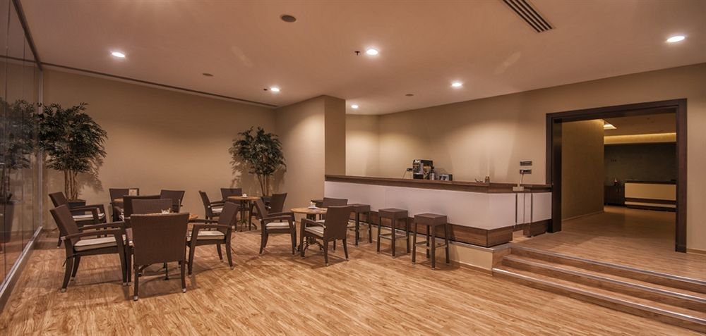 Margi Hotel Эдирне Экстерьер фото The lounge at the airport