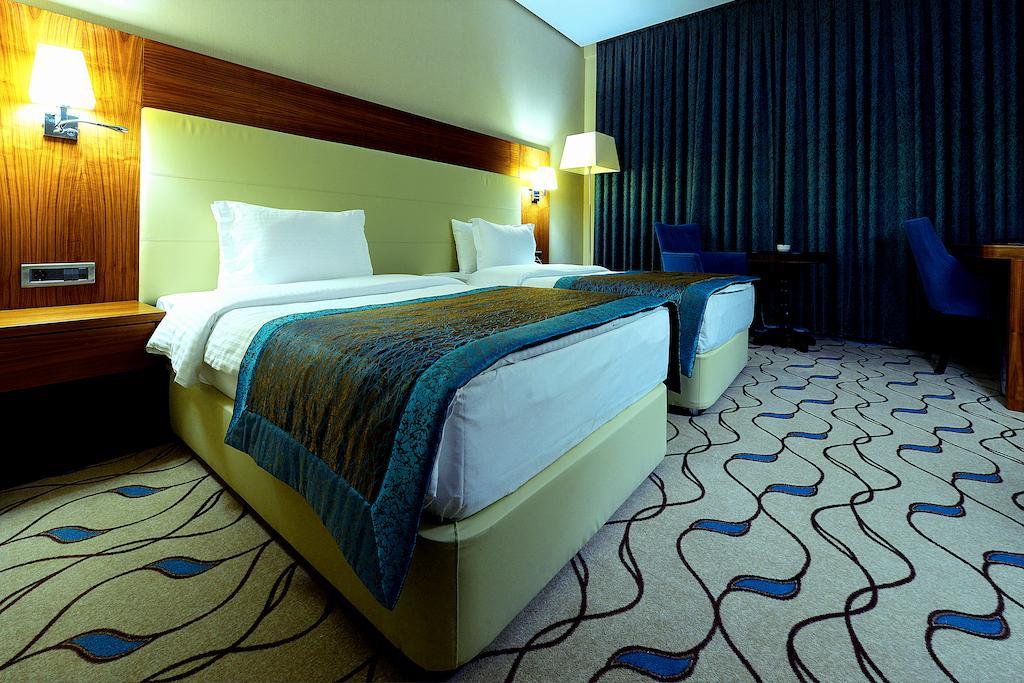 Margi Hotel Эдирне Экстерьер фото A room at the hotel