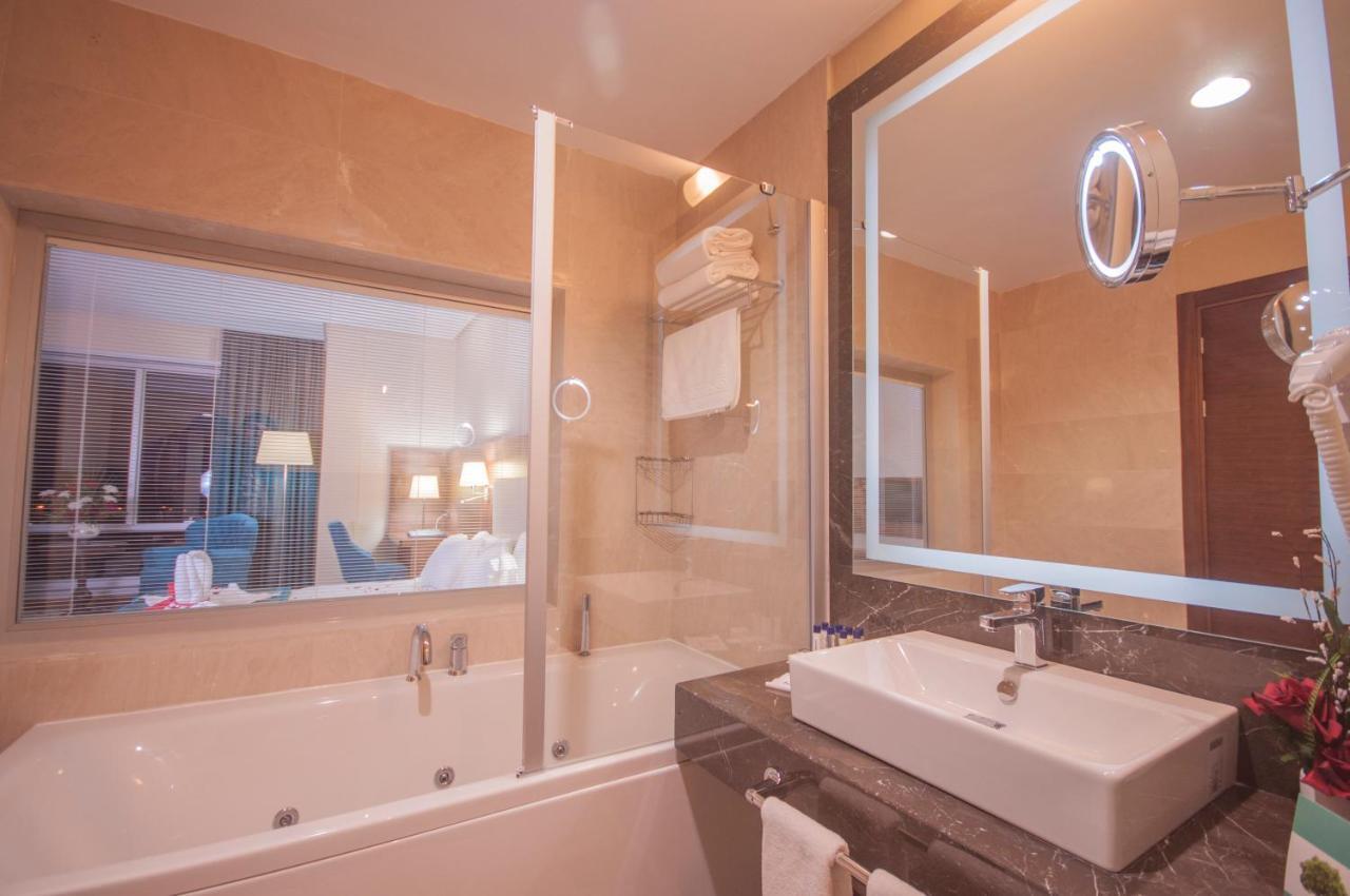 Margi Hotel Эдирне Номер фото A bathroom in a hotel